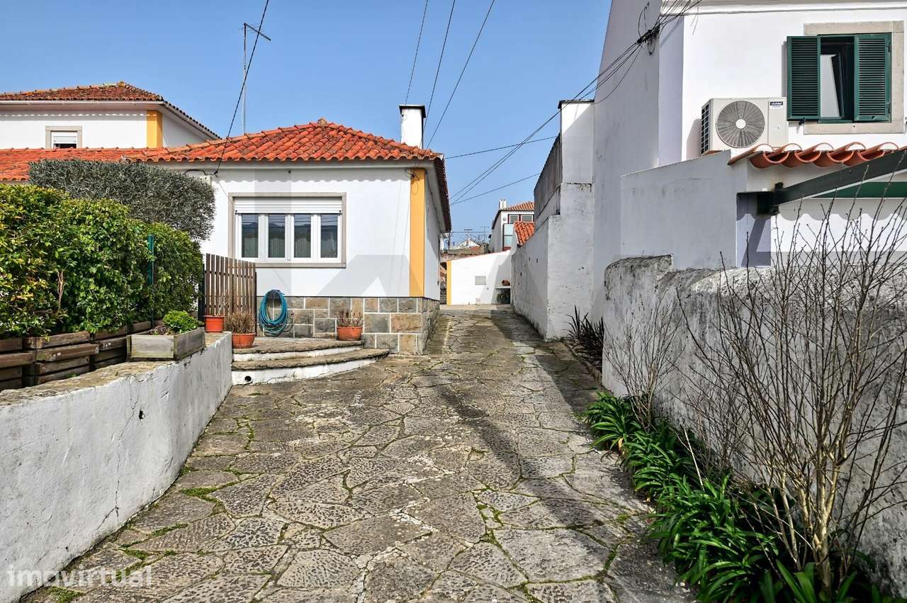 Quinta com 3 habitações, garagem e telheiro no Mucifal, Colares, Sintr - Grande imagem: 5/50