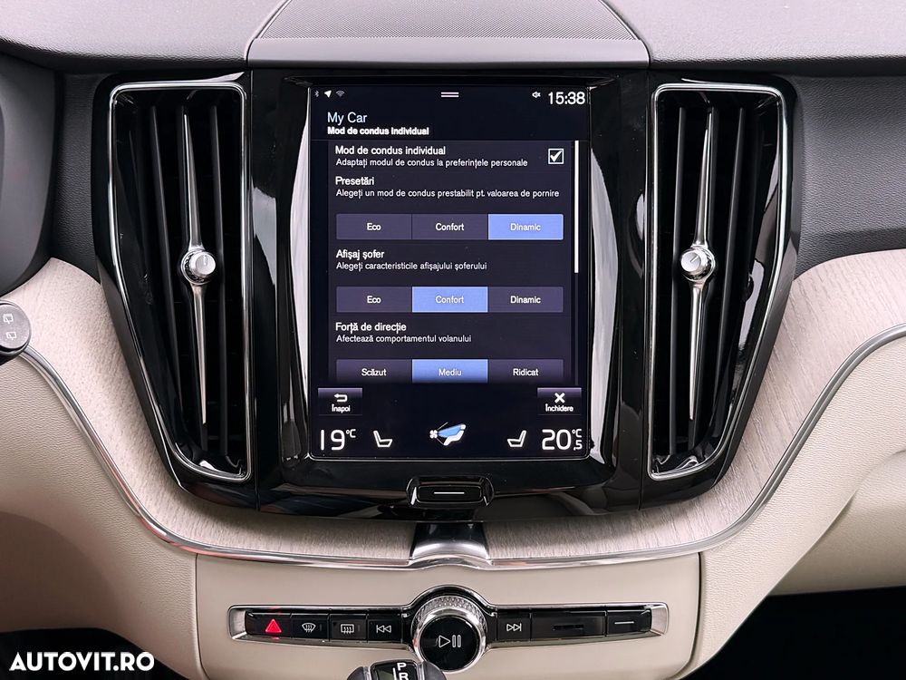 Volvo XC 60 D5 AWD Geartronic Inscription - 38