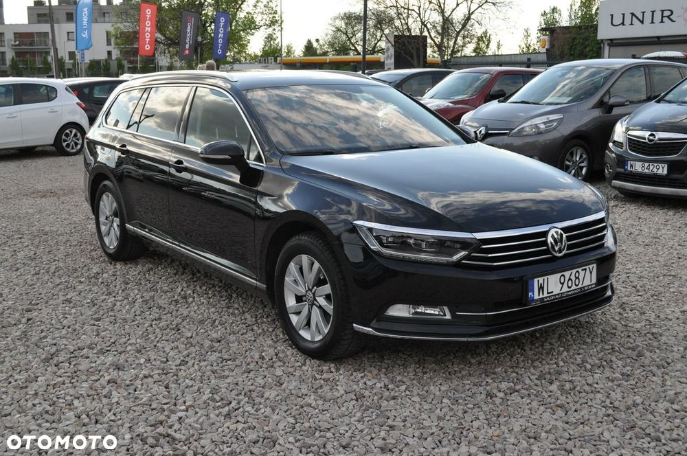 Volkswagen Passat - 1