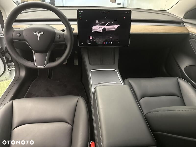Tesla Model 3 - 22