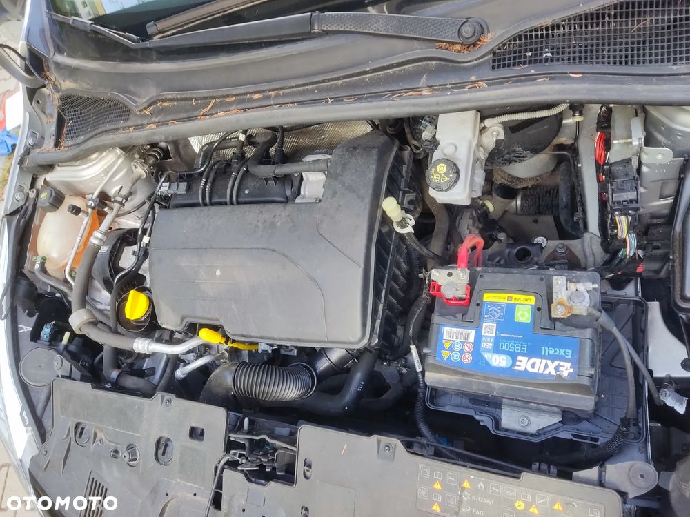 Renault Clio 1.2 16V Confort Privilege - 12