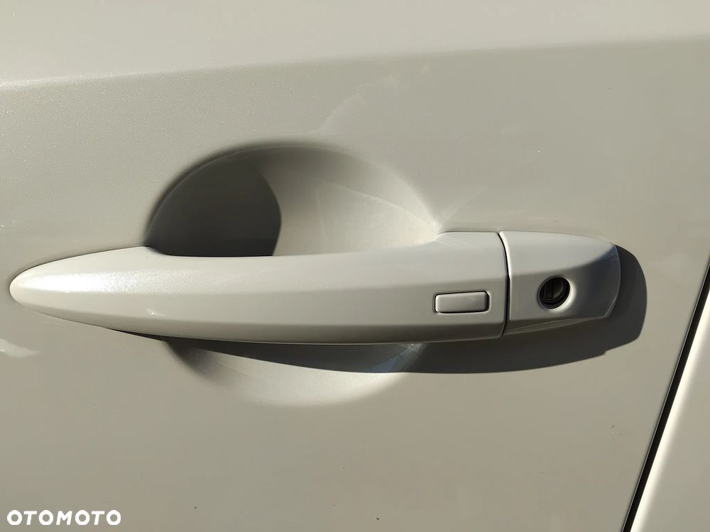 Nissan Qashqai 1.3 DIG-T mHEV N-Connecta Xtronic - 25