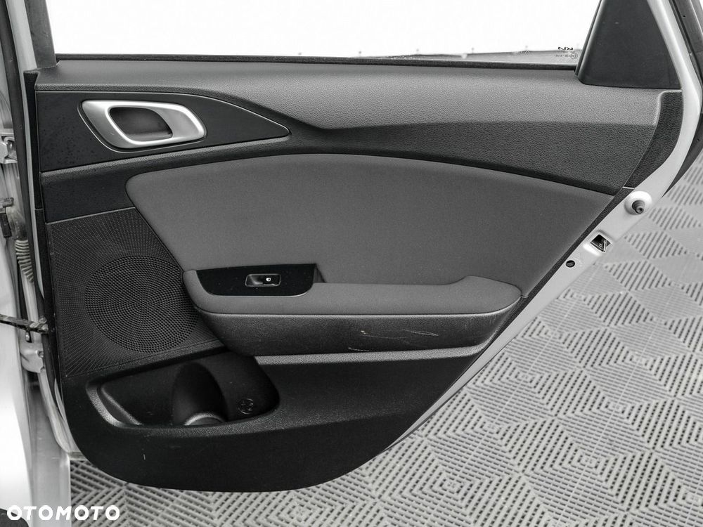 Kia Ceed 1.5 T-GDI M - 25