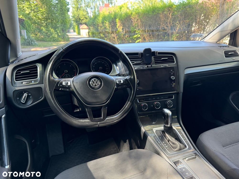 Volkswagen Golf - 14
