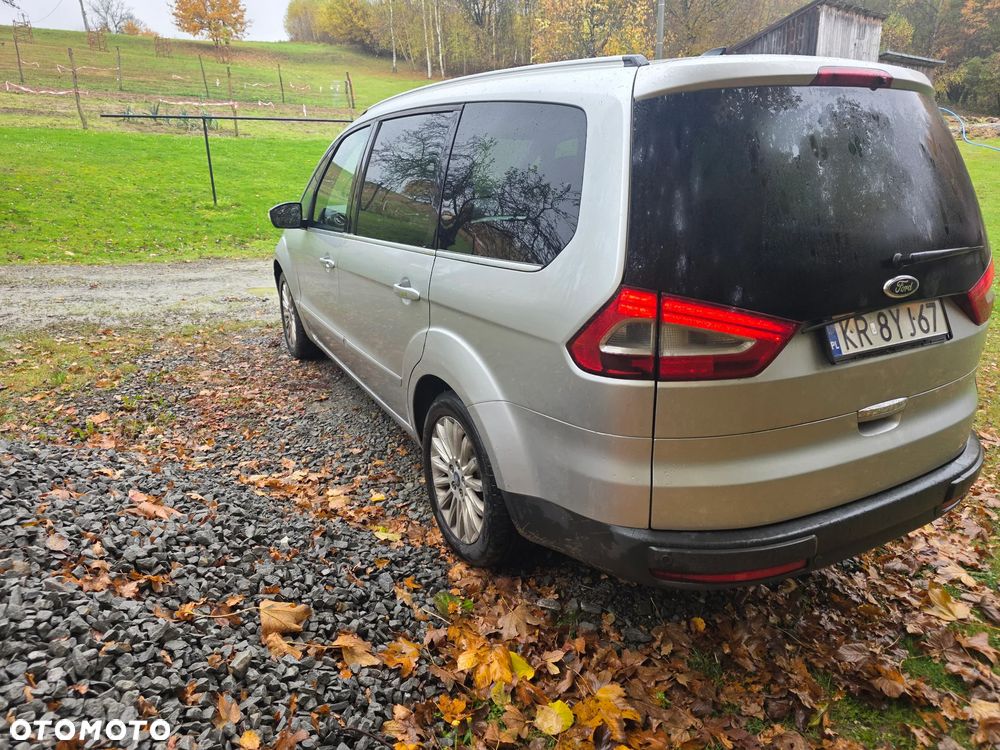 Ford Galaxy - 12