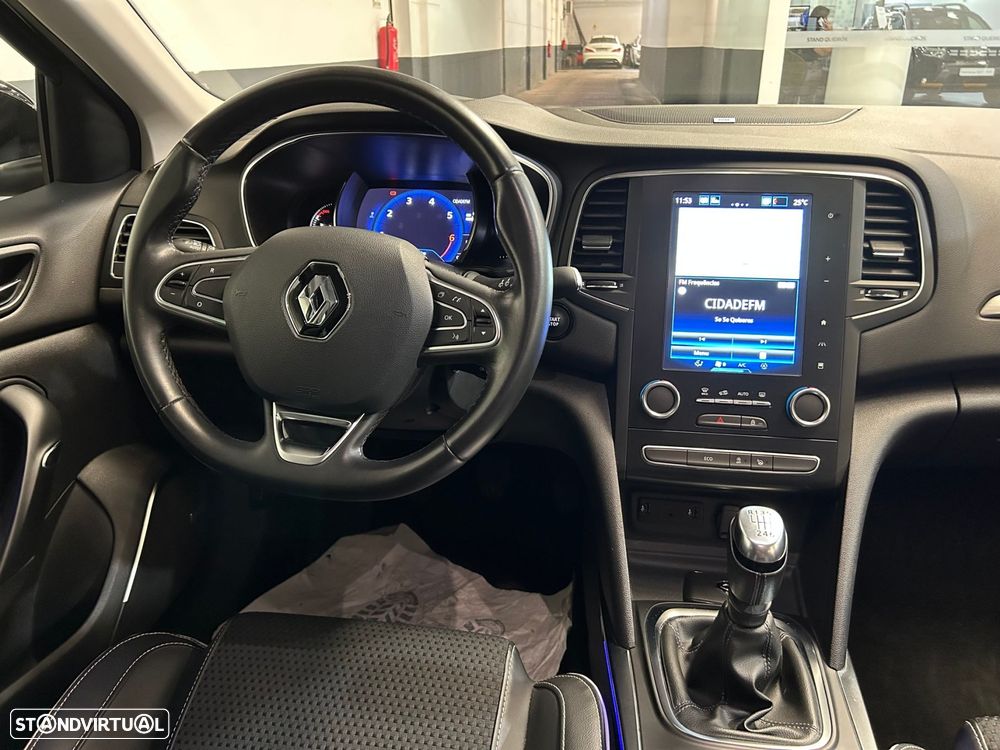 Renault Mégane Sport Tourer TCe 140 GPF BOSE EDITION - 19