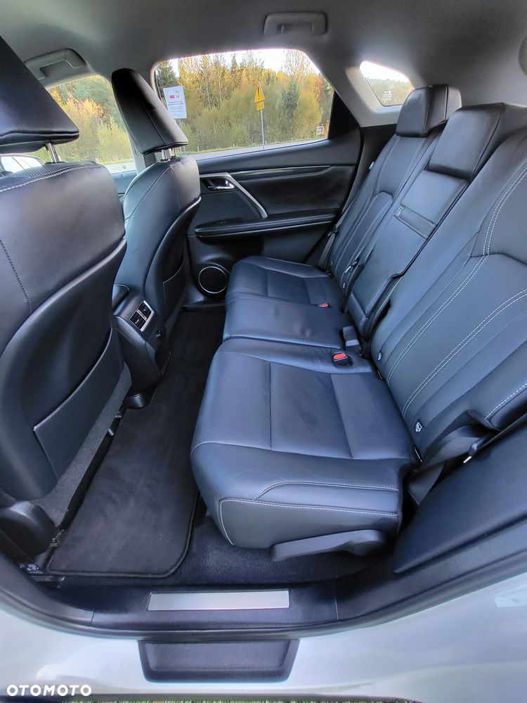 Lexus RX - 12