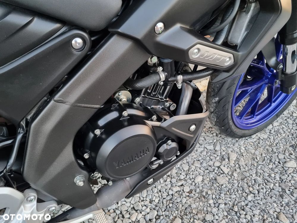 Yamaha MT - 32