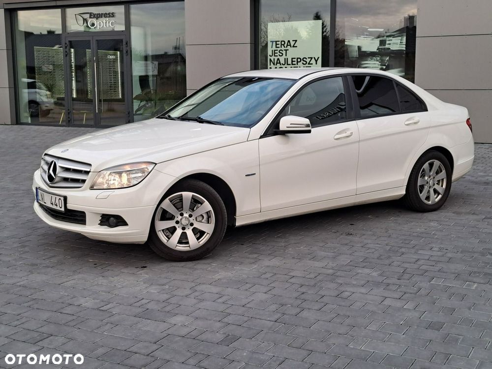 Mercedes-Benz Klasa C 180 BlueEFFICIENCY 7G-TRONIC - 4