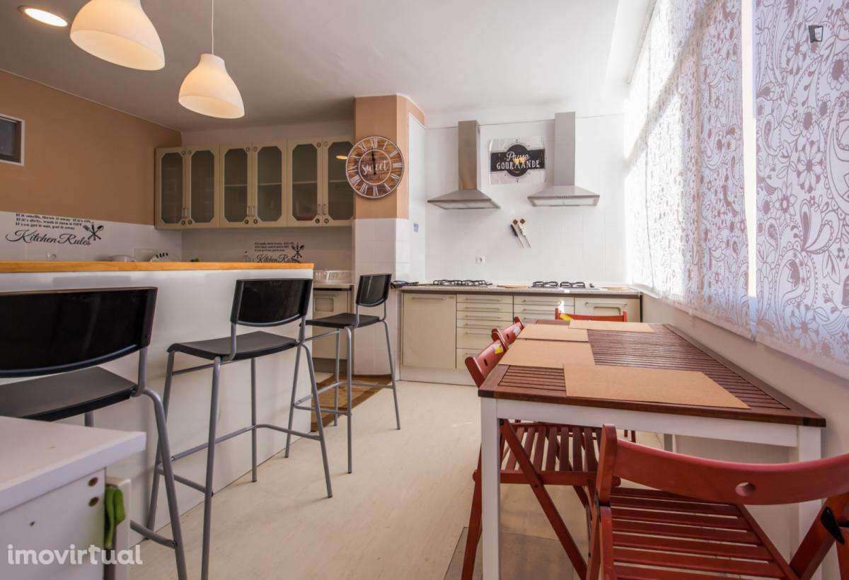 Quarto - localizado em Saldanha Lisbon - Grande imagem: 5/17