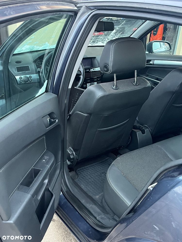 Opel Astra 1.7 CDTI DPF - 8