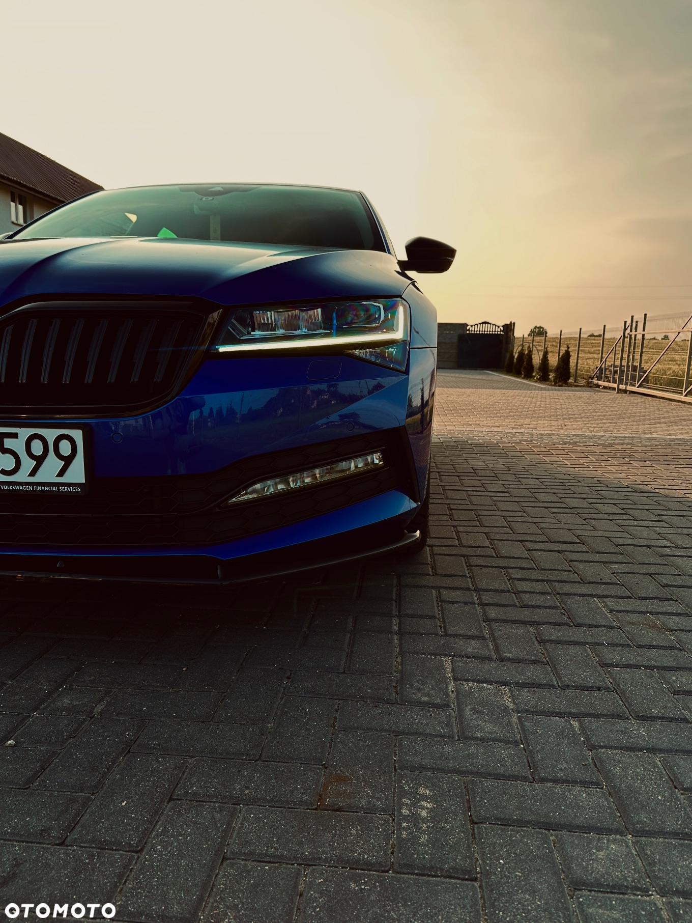 Skoda Superb 2.0 TDI DSG Sportline - 4