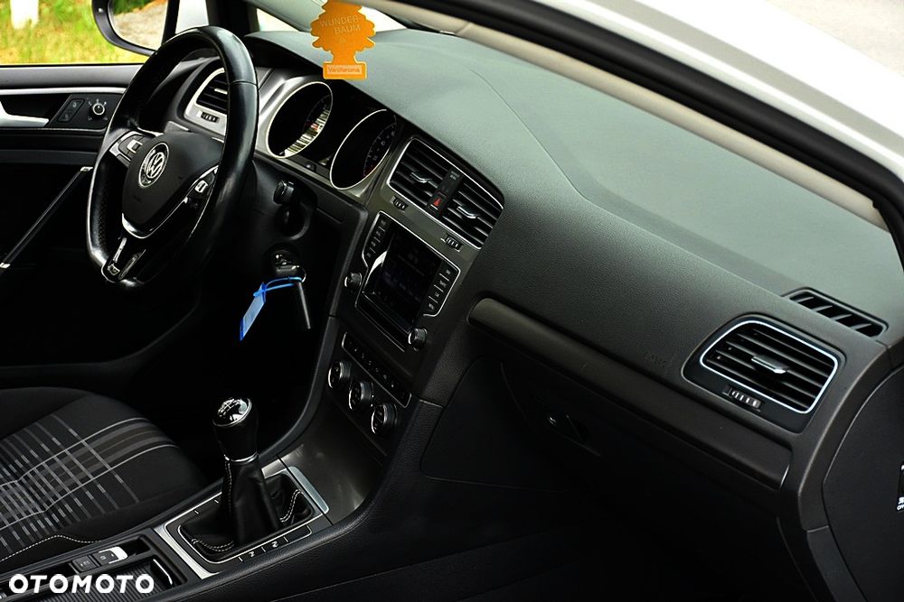 Volkswagen Golf 2.0 TDI BlueMotion Technology Lounge - 15
