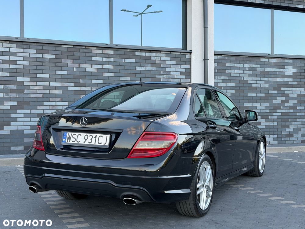 Mercedes-Benz Klasa C 320 CDI DPF 7G-TRONIC Avantgarde - 7