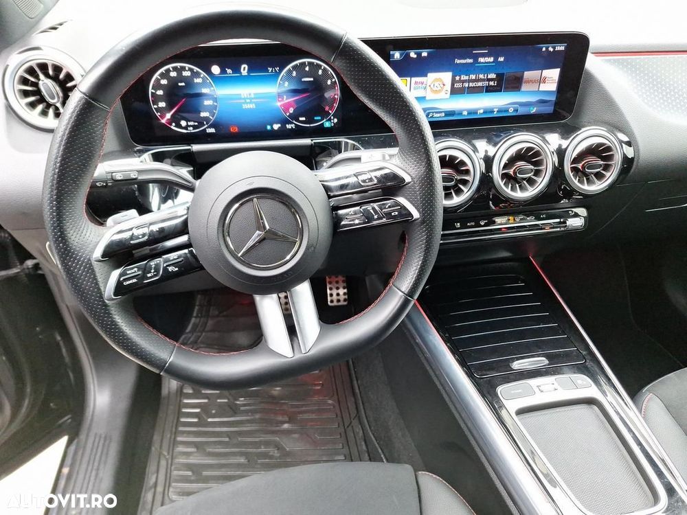 Mercedes-Benz GLA - 11