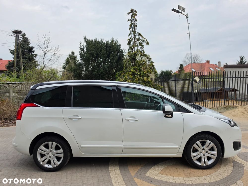 Peugeot 5008 - 8