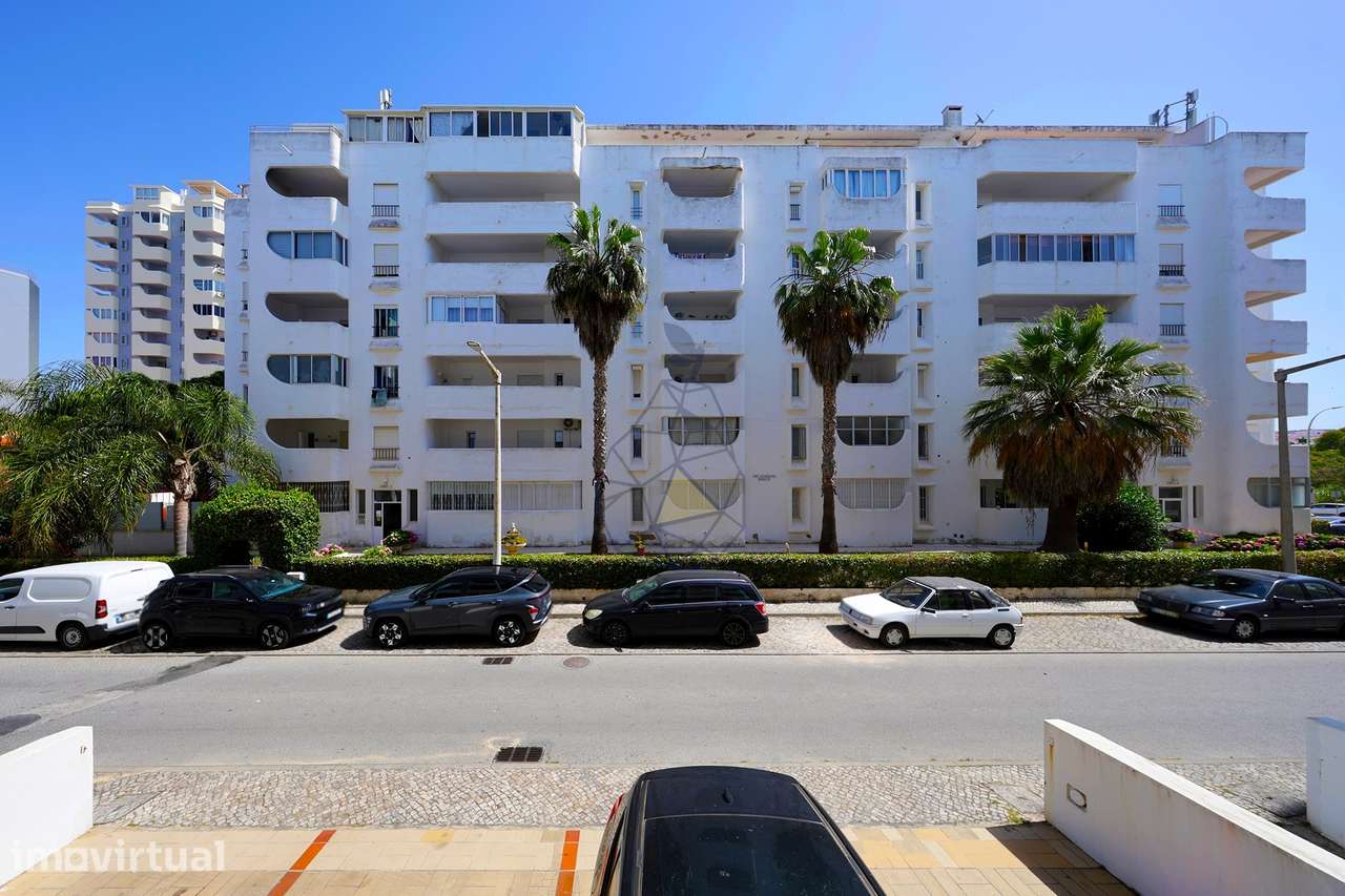 Apartamento T3 Renovado Frente-Mar na Marginal de Quarteira – Localiza - Grande imagem: 3/53