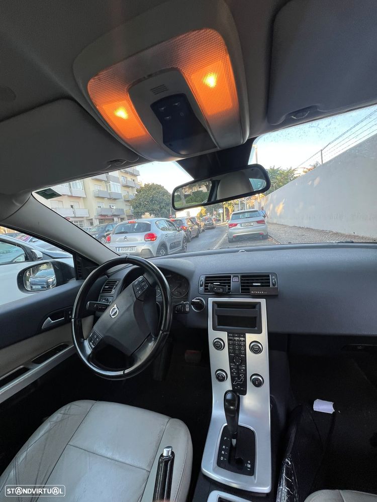 Volvo C30 2.0 D Summum Powershift - 4