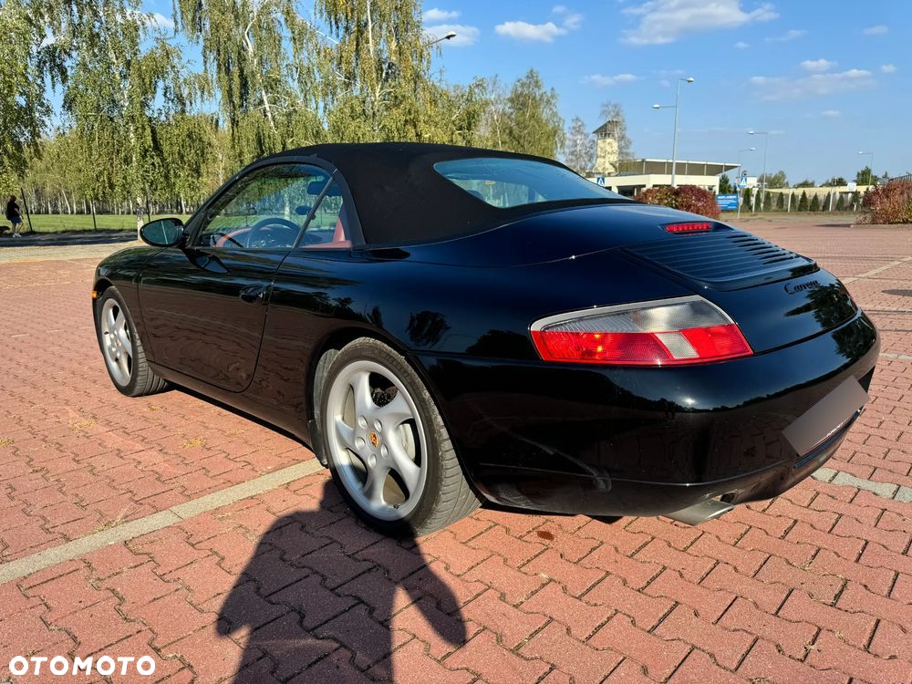Porsche 911 Carrera Cabrio - 16