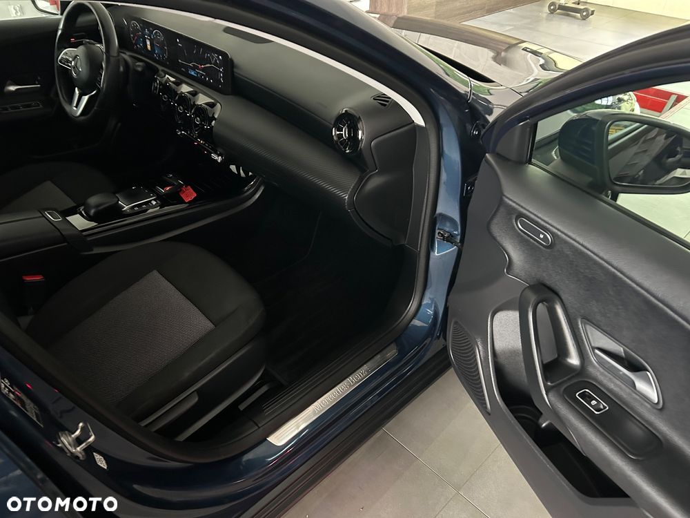 Mercedes-Benz Klasa A 180 d 7G-DCT - 25