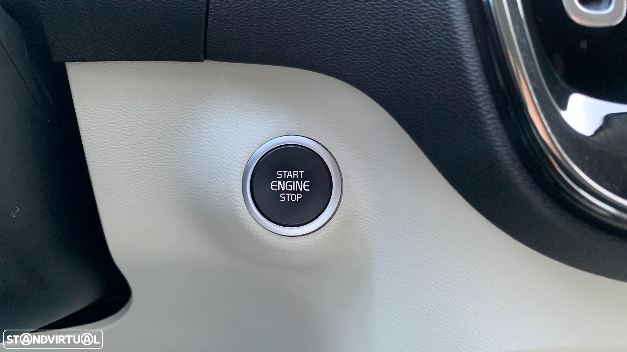 Volvo XC 40 2.0 D3 Momentum Plus Geartronic - 33