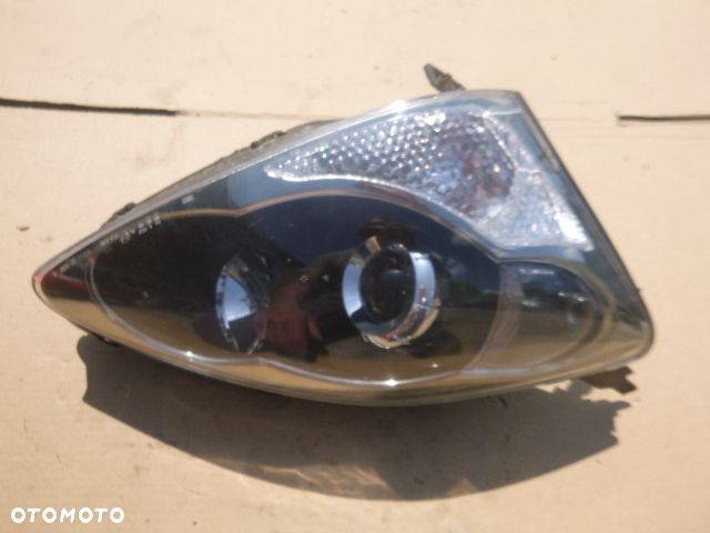 LAMPA PRAWY PRZÓD PRAWA PRZEDNIA HONDA CIVIC VII LIFT HB 5D 04-06 - 11