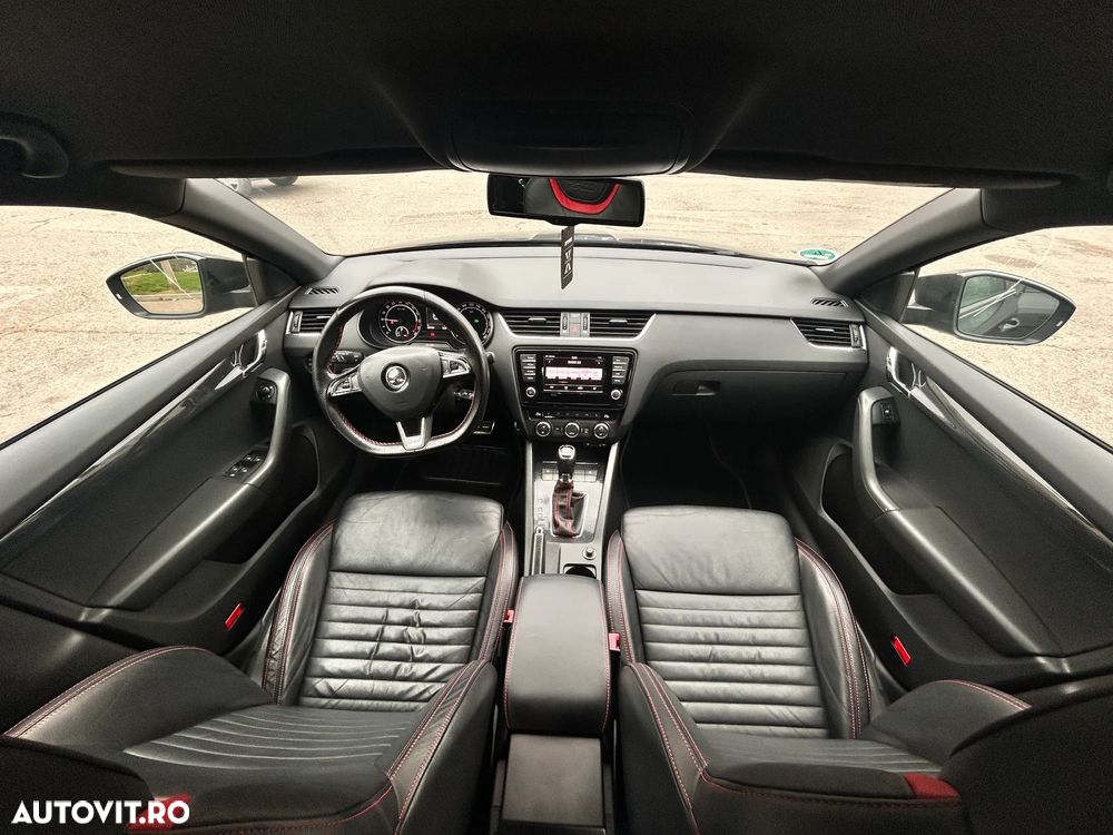 Skoda Octavia 2.0 TDI DSG RS - 10