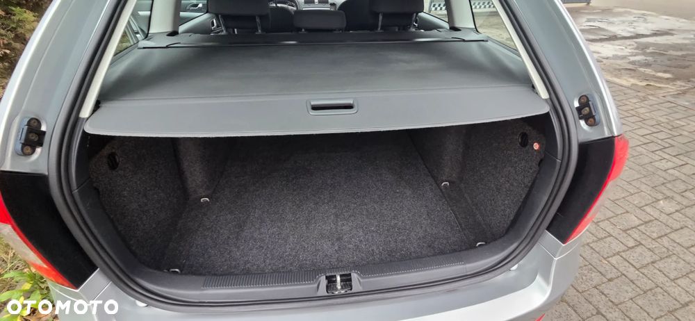 Skoda Octavia 1.6 TDI DPF Ambiente - 30