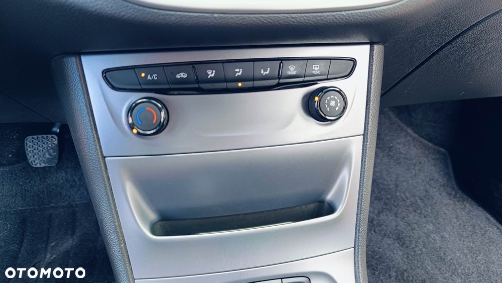 Opel Astra 1.4 Turbo Dynamic - 28