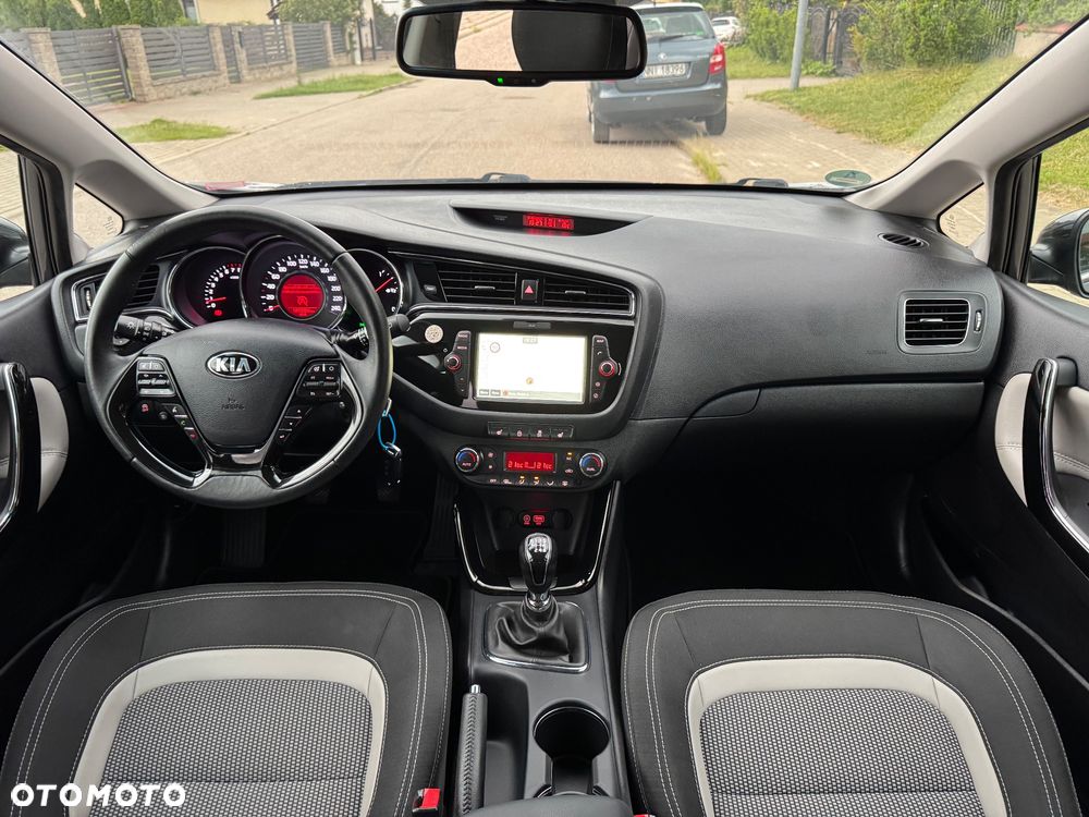 Kia Ceed 1.6 GDI Dream-Team Edition - 7