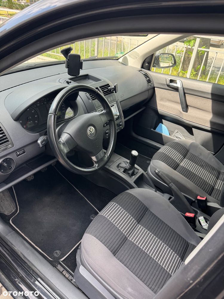 Volkswagen Polo 1.4 Trendline - 23