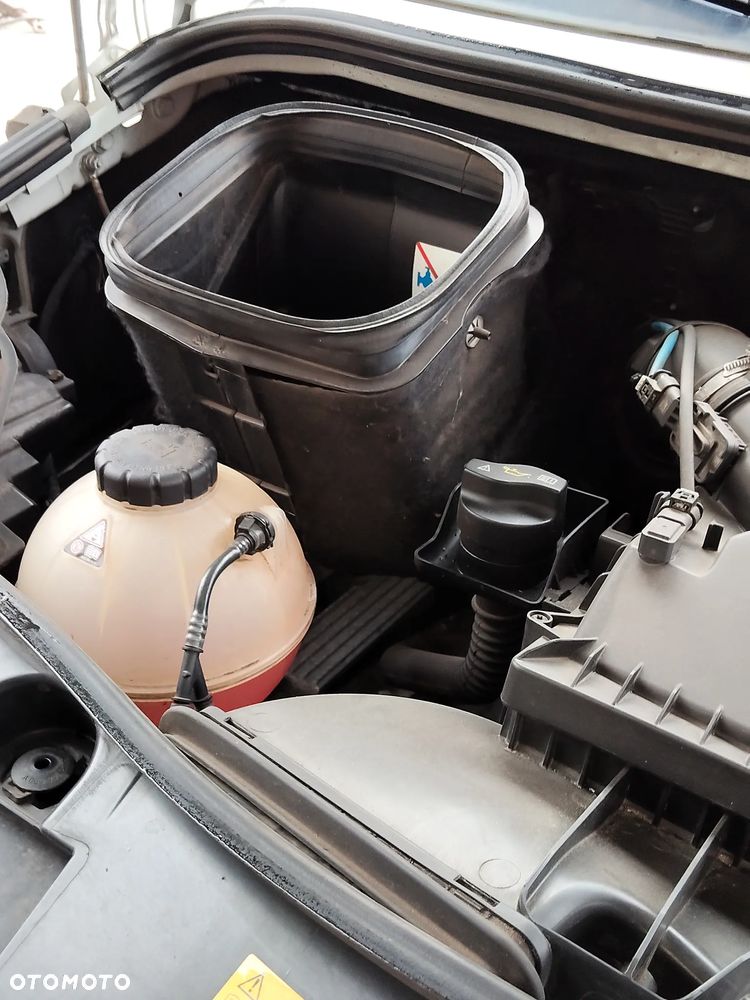 Mercedes-Benz Sprinter - 11