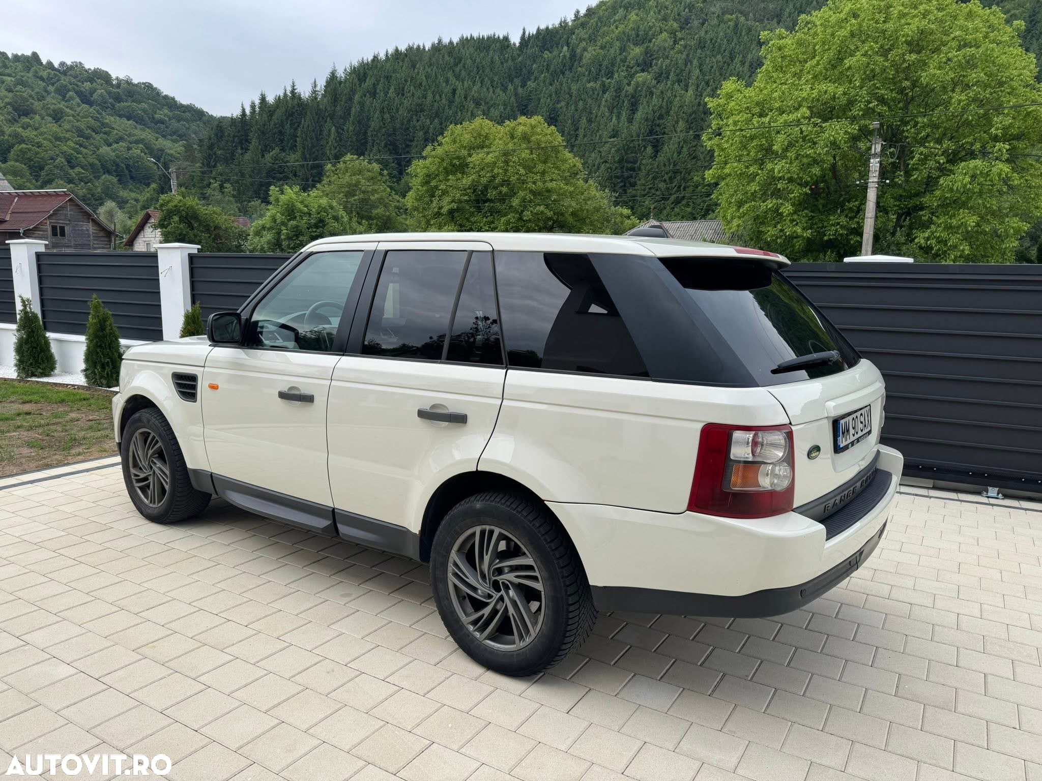 Land Rover Range Rover Sport 2.7TDV6 HSE Aut - 4