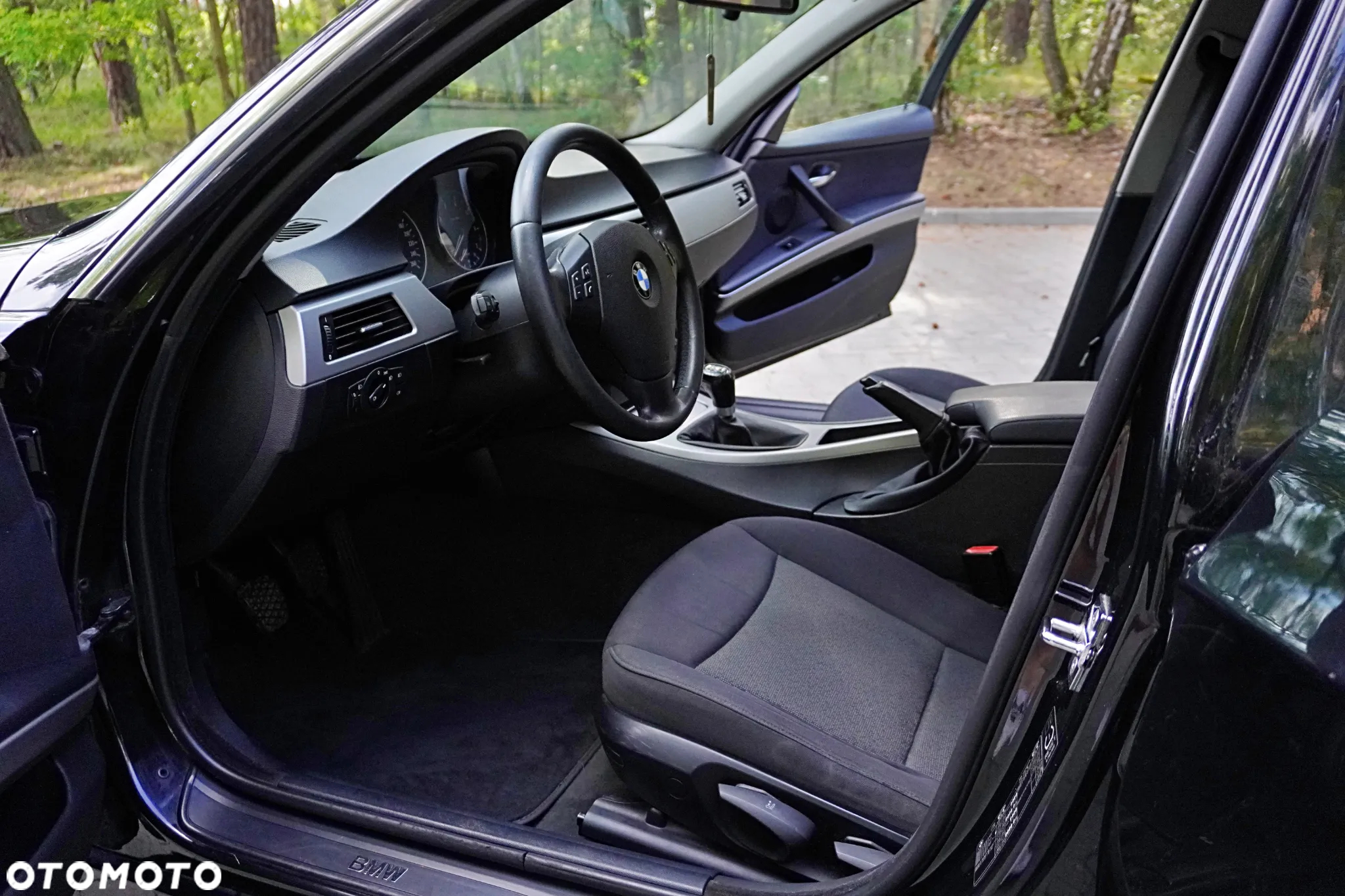 BMW Seria 3 320i - 16