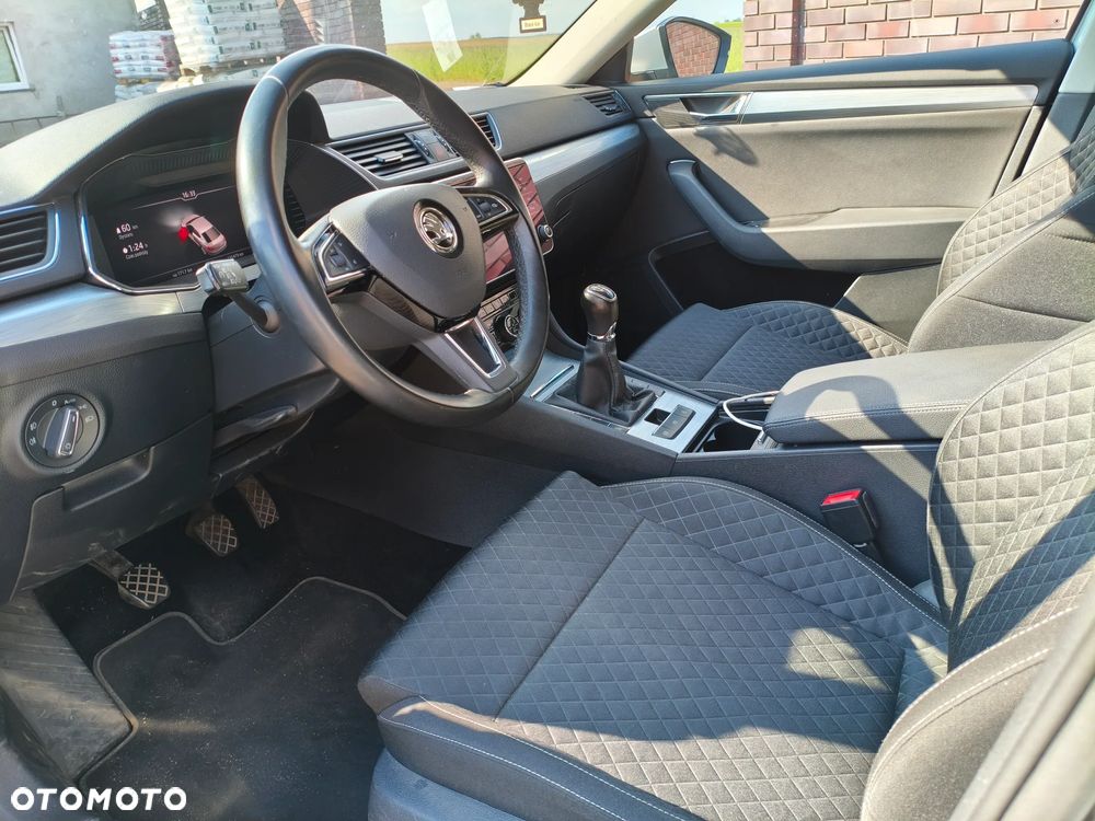 Skoda Superb 2.0 TDI Ambition - 6