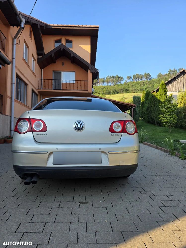 Volkswagen Passat 2.0TDI Highline DPF - 9