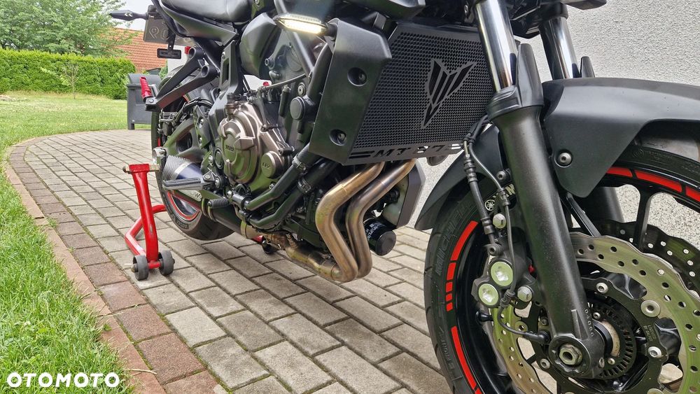Yamaha MT - 8