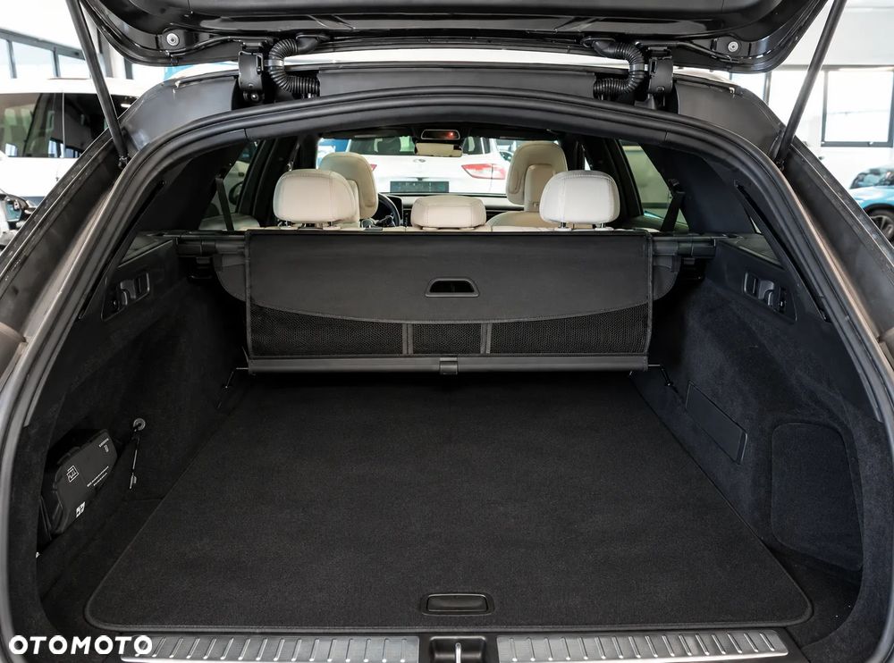 Mercedes-Benz Klasa E 220 d mHEV AMG 9G-Tronic - 12