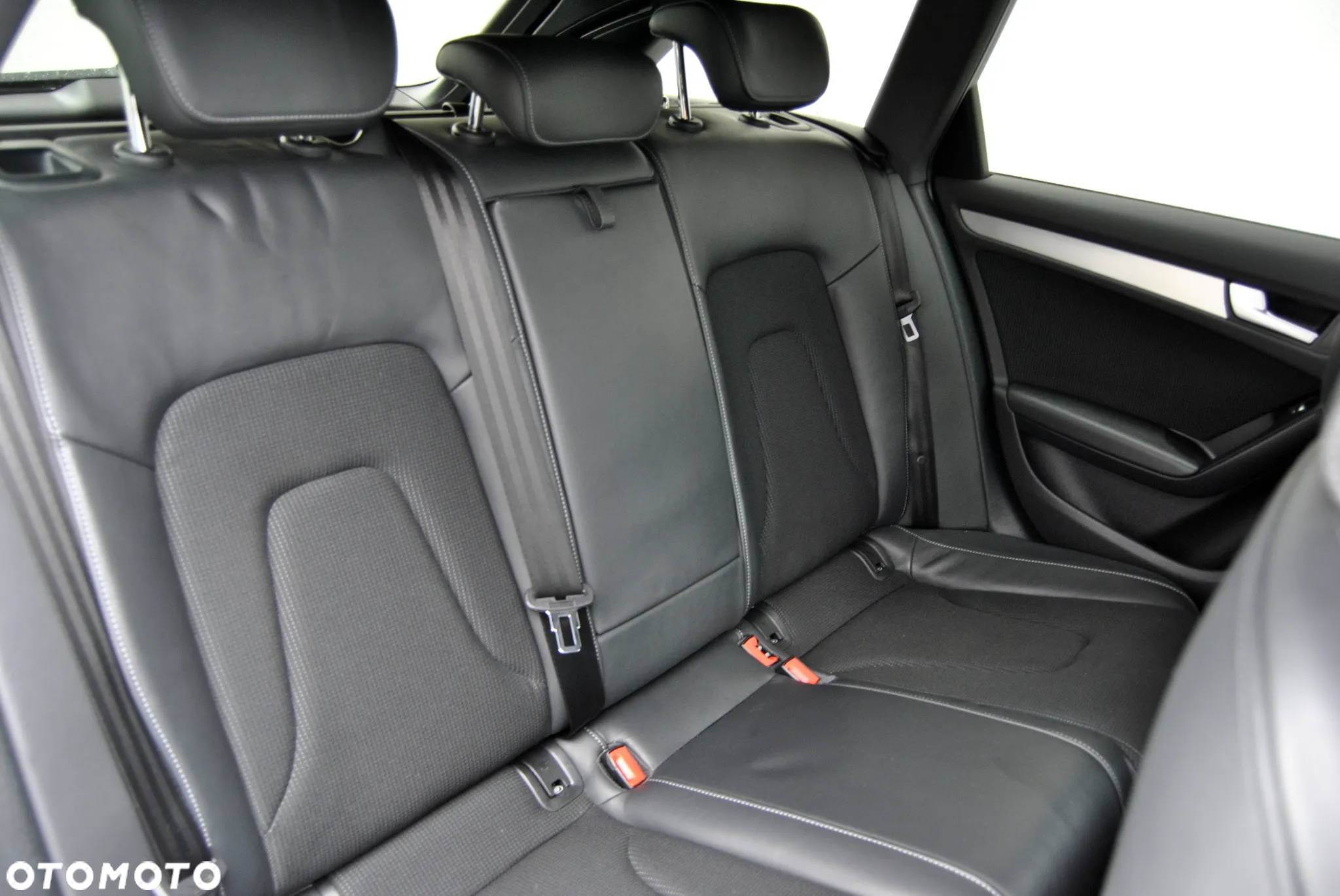 Audi A4 Avant 2.0 TDI DPF clean diesel quattro S line Sportpaket - 23