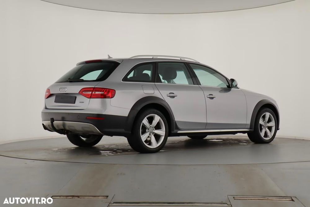 Audi A4 Allroad 2.0 TDI DPF S tronic - 4