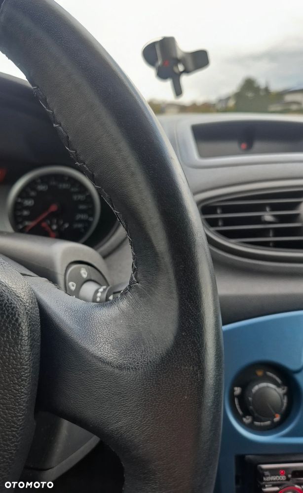 Renault Clio - 23