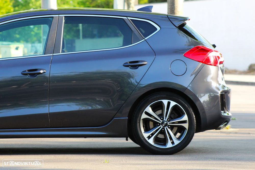 Kia Ceed 1.6 CRDi GT Line - 16
