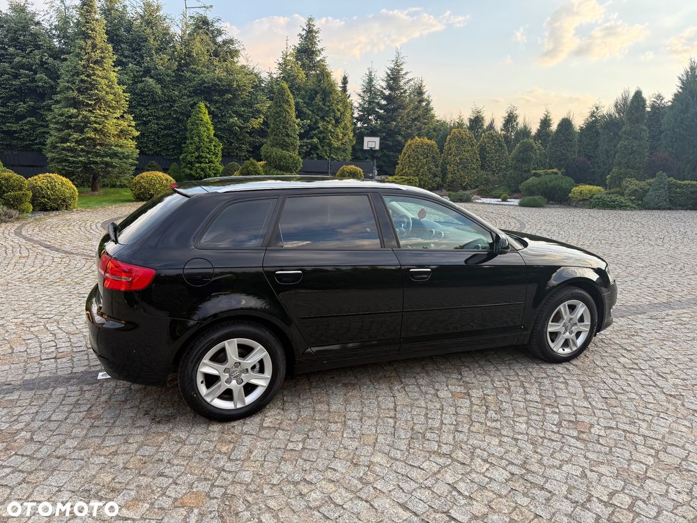 Audi A3 Sportback 1.6 Ambiente - 6