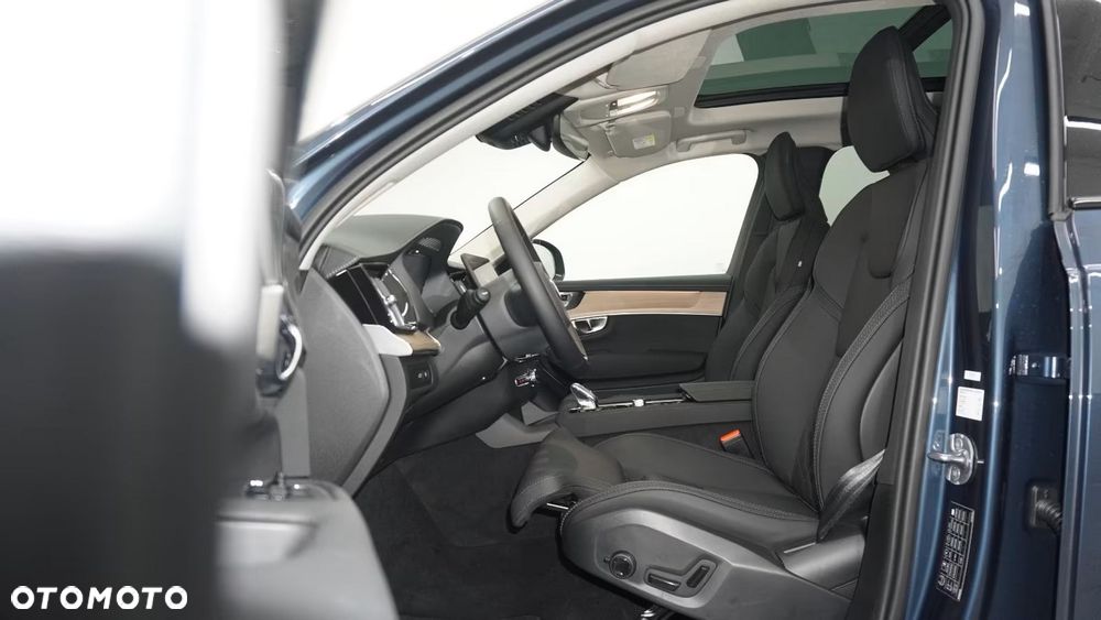 Volvo XC 90 T8 AWD Plus Dark - 12