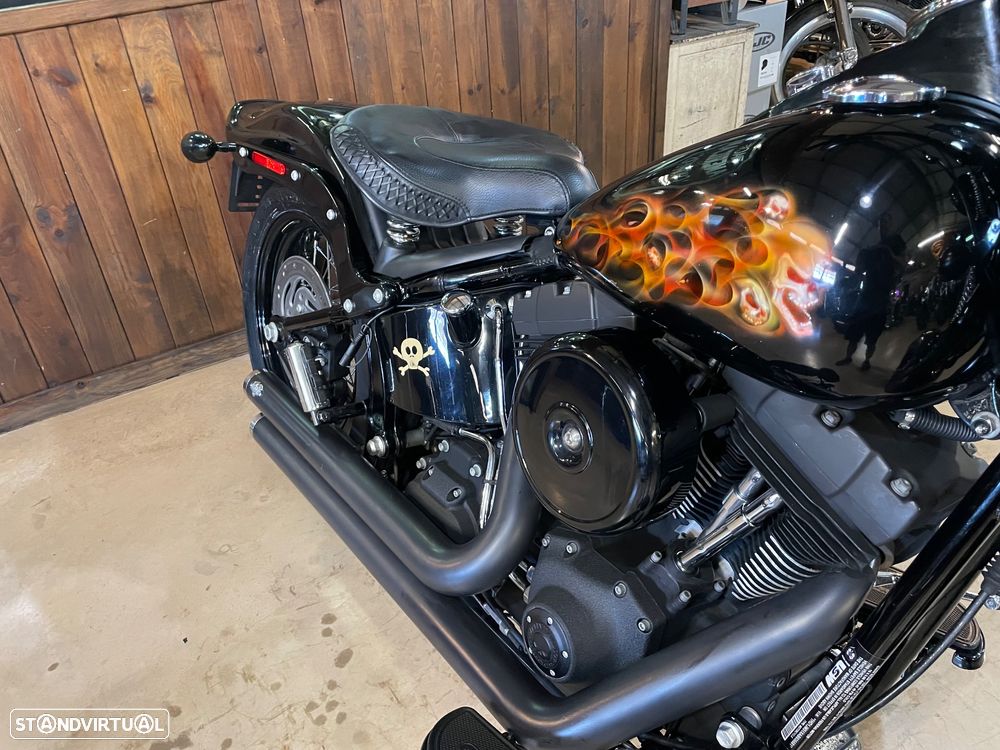 Harley-Davidson FLSTS - 26