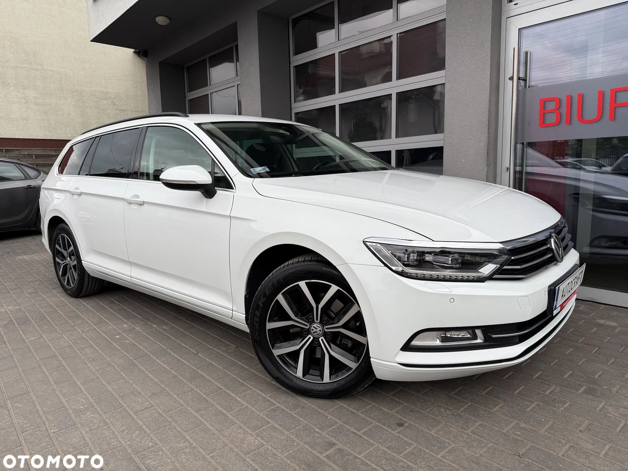 Volkswagen Passat 1.8 TSI BMT Comfortline - 1