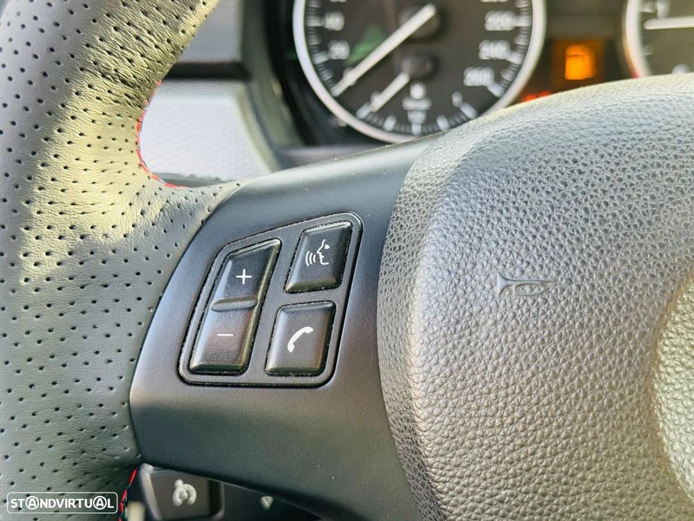 BMW 320 d Coupe Edição M - 18