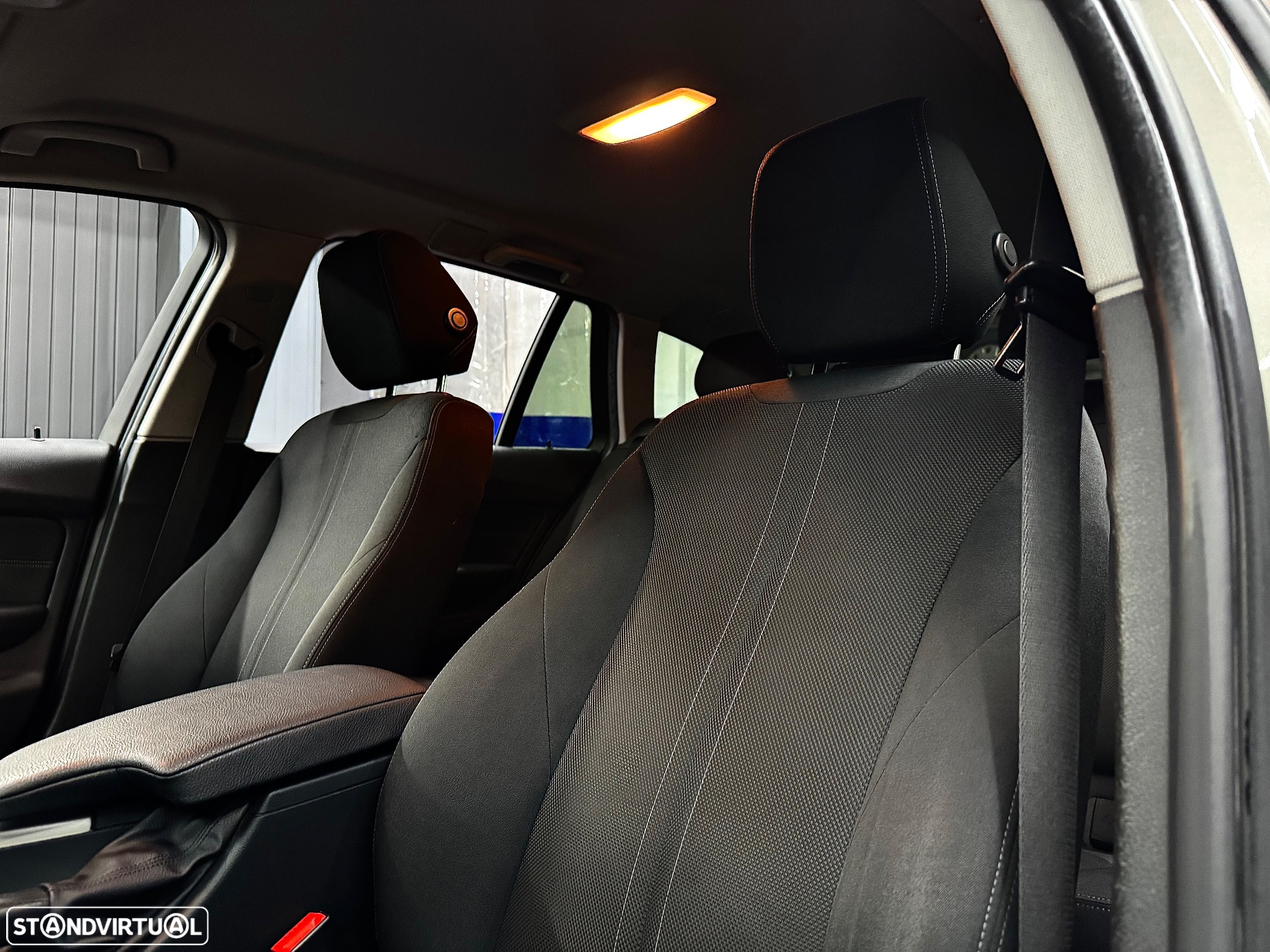 BMW 318 d Touring Line Modern - 21