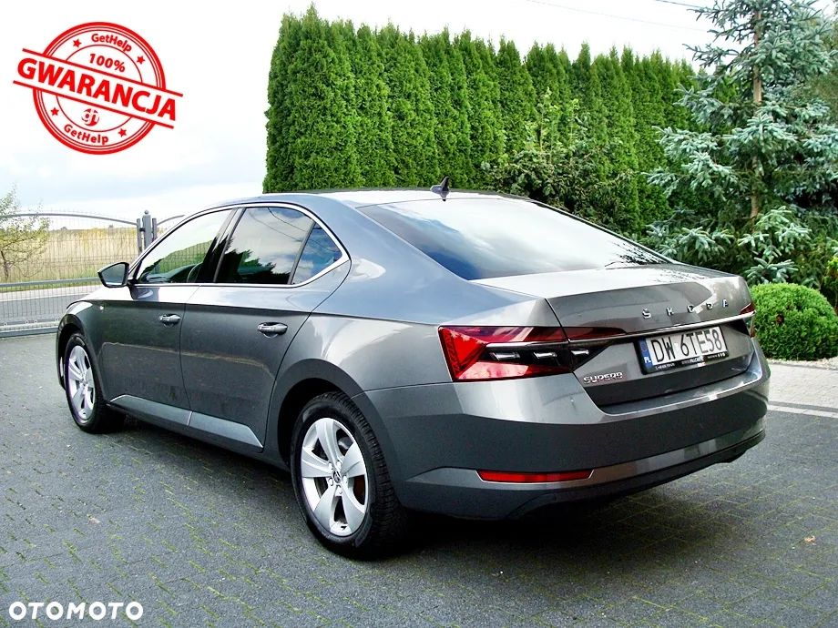 Skoda Superb 2.0 TDI DSG Premium Edition - 8