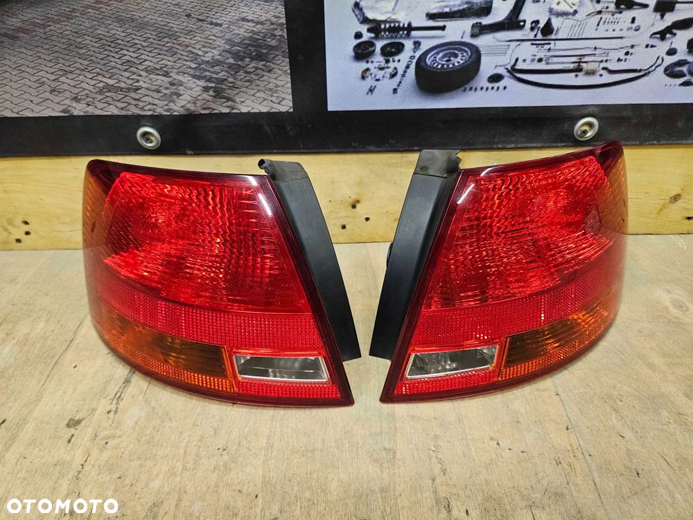 Lampa Lampy Tyl Tylna Prawa Lewa na w Blotnik AUDI A4 B7 Kombi Avant - 1